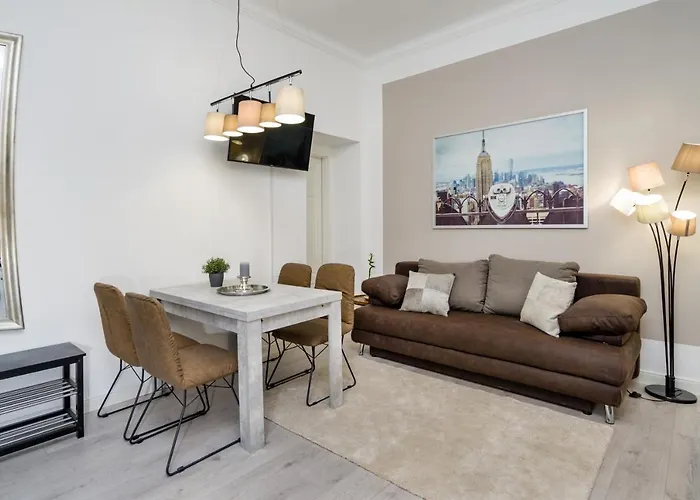 The Lohmeyerstr Hh, 2 Bed Rooms Up To 5 People
